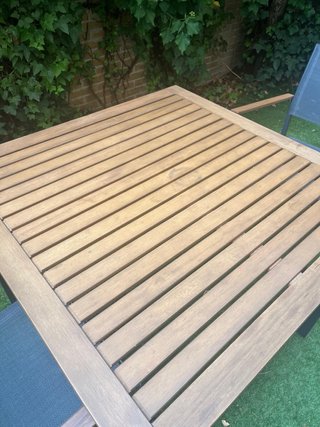 Conjunto de terraza Naterial Oris, Mesa + 2 sillas