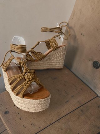 Sandalias cuña
