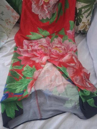 Vestido Zara floral rojo y rosa T.XS