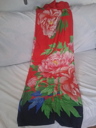 Vestido Zara floral rojo y rosa T.XS