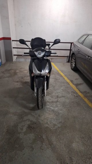 Moto 125cc Scooter Negra