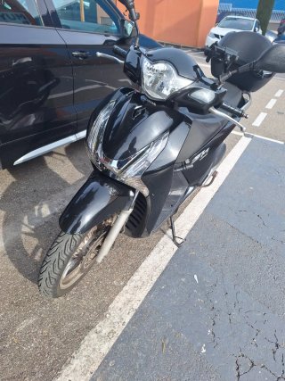 Moto 125cc Scooter Negra