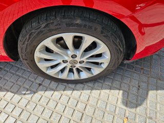 Opel Corsa Híbrido Gasolina y GLP  116 kms año 201