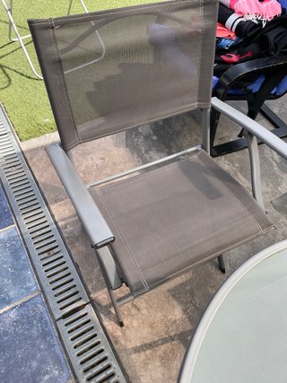 Conjunto mesa y 4 sillas plegables jardín