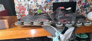 Patines en línea negros