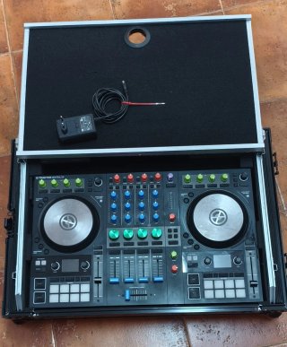 Controlador Traktor S4 mk3 + Maleta + licencia
