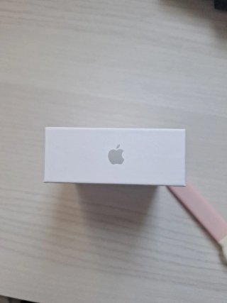 Airpods 4 con Cancelación de Ruido