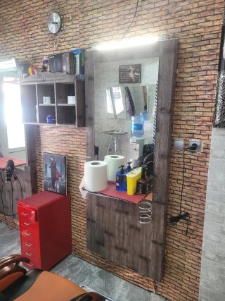Mobiliario peluquería barberia