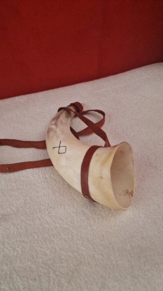 Cuerno Vikingo con Correa de Cuero