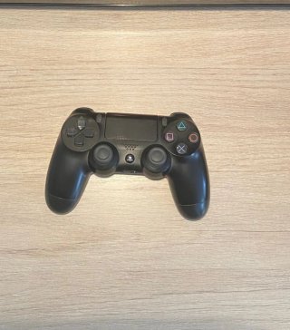 PS4 Slim 1TB + Controller + WWE 2K20