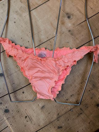 Bikini color salmon