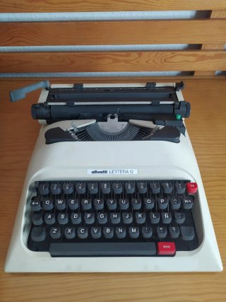 Olivetti Lettera 12 Máquina de Escribir