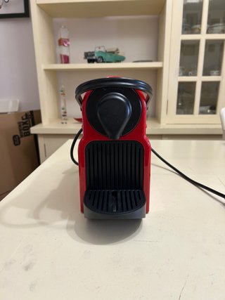 Cafetera Nespresso Roja