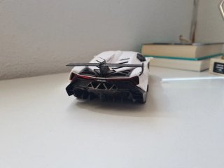 Lamborghini Veneno Blanco