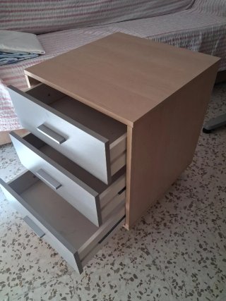 Cajonera de escritorio con ruedas