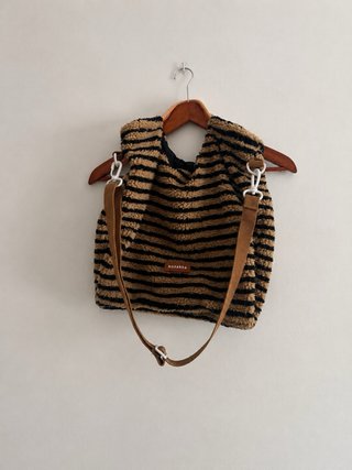 Bolso Sozakka Rayas Marrón y Negro