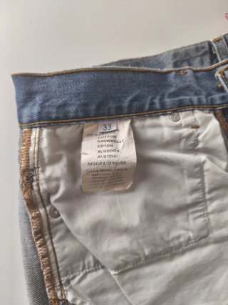Pantalón corto Guess Talla 33