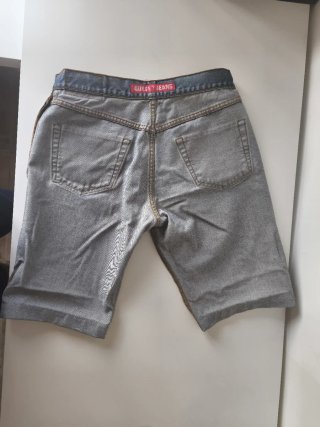 Pantalón corto Guess Talla 33