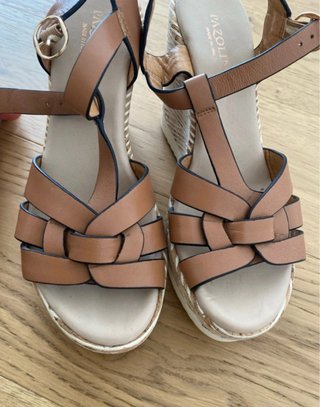 Sandali donna marrone con plateau