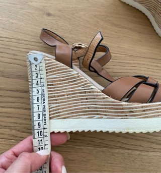 Sandali donna marrone con plateau