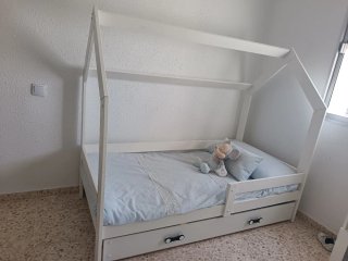 Cama casita blanca con cajón