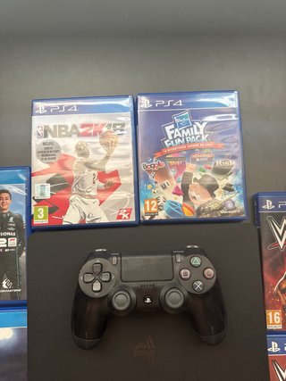 PS4 (PlayStation 4) + Controller + 6 Giochi