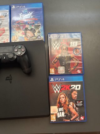 PS4 (PlayStation 4) + Controller + 6 Giochi