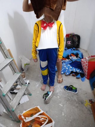 Disfraz infantil amarillo y azul