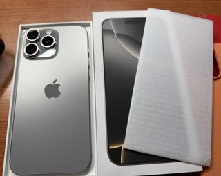 iPhone 16 Pro Max 256GB Titanio