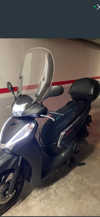 Honda SH 300 Sport Negra