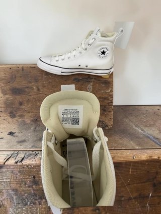 Converse Blancas