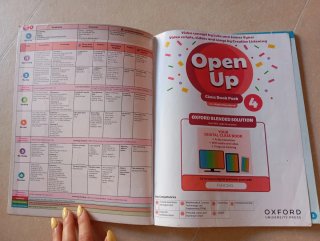 Open Up 4 Class Book. 4 de primaria
