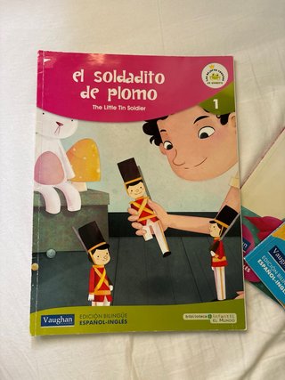 7 Cuentos Clásicos. En ingles y español.