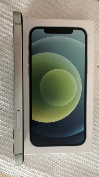 iPhone 12 Apple