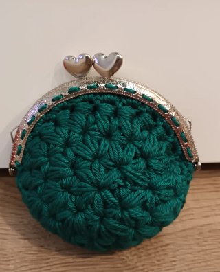 Cartera de crochet corazón plata