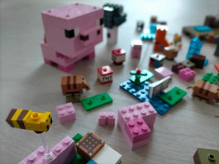 LEGO Minecraft 21268 Casa del Cerdo Bebé incomplet