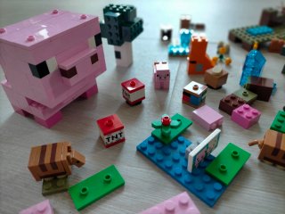 LEGO Minecraft 21268 Casa del Cerdo Bebé incomplet