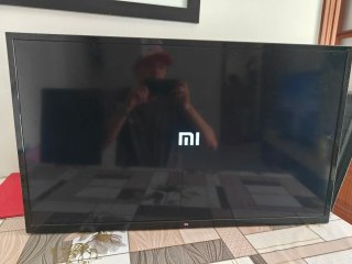 TV Xiaomi 32 L32M5-5ASP funcionando