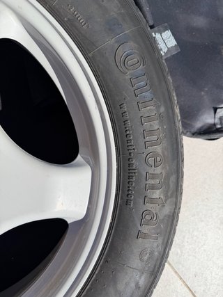 Rueda repuesto BMW con funda original