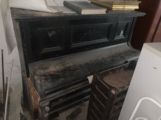 Piano antiguo para restaurar