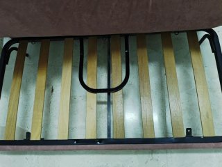 Sofá Cama rosa empolvado de terciopelo