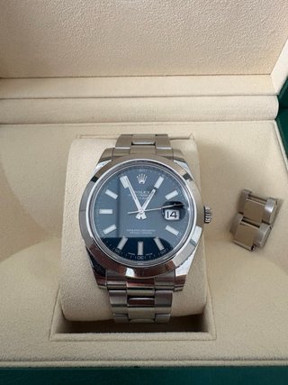 Rolex Datejust 41  esfera azul Caja y Papeles