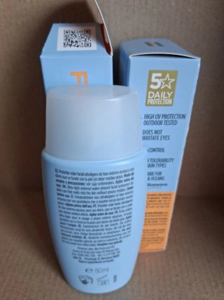 2 ISDIN Fotoprotector Fusion Water MAGIC SPF 50