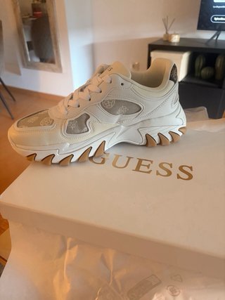 Zapatillas Guess Mujer Talla 38 Beige/Blanco