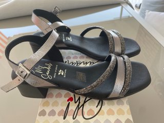 Sandalias Oh! Sandals negras y plateadas