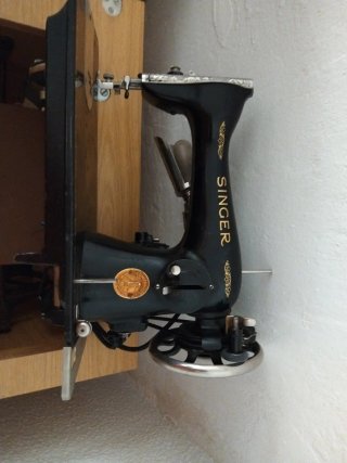 Máquina de coser Singer antigua