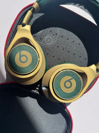 Beats Studio3 x Audemars Piguet Rari
