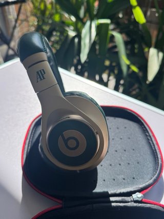 Beats Studio3 x Audemars Piguet Rari