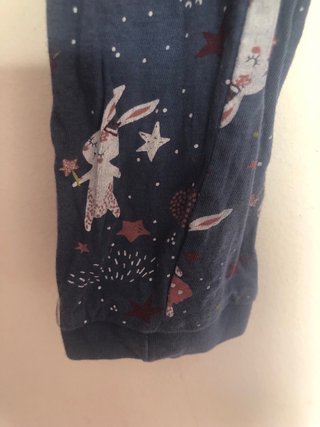 Leggings niña talla 110 con conejitos