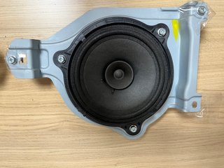 Altavoces traseros Nissan NV200 + soporte